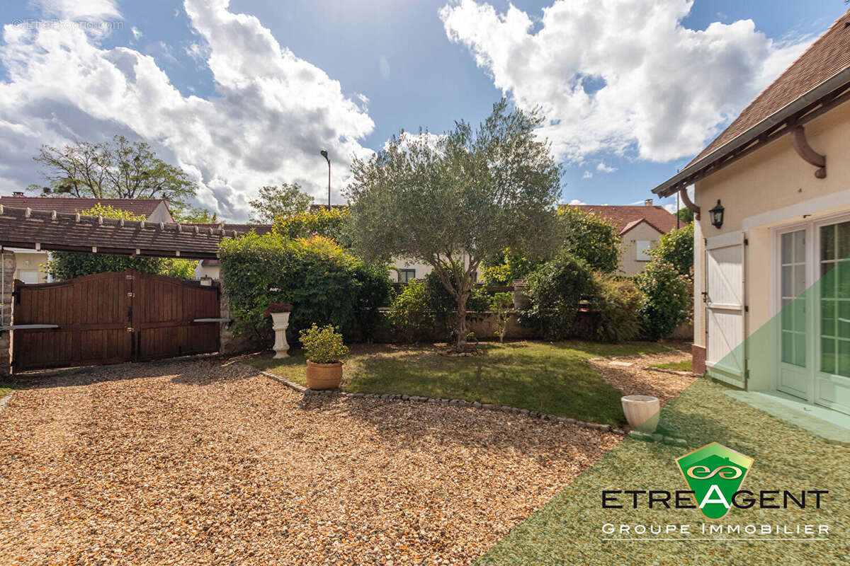 Maison à VERNEUIL-SUR-SEINE