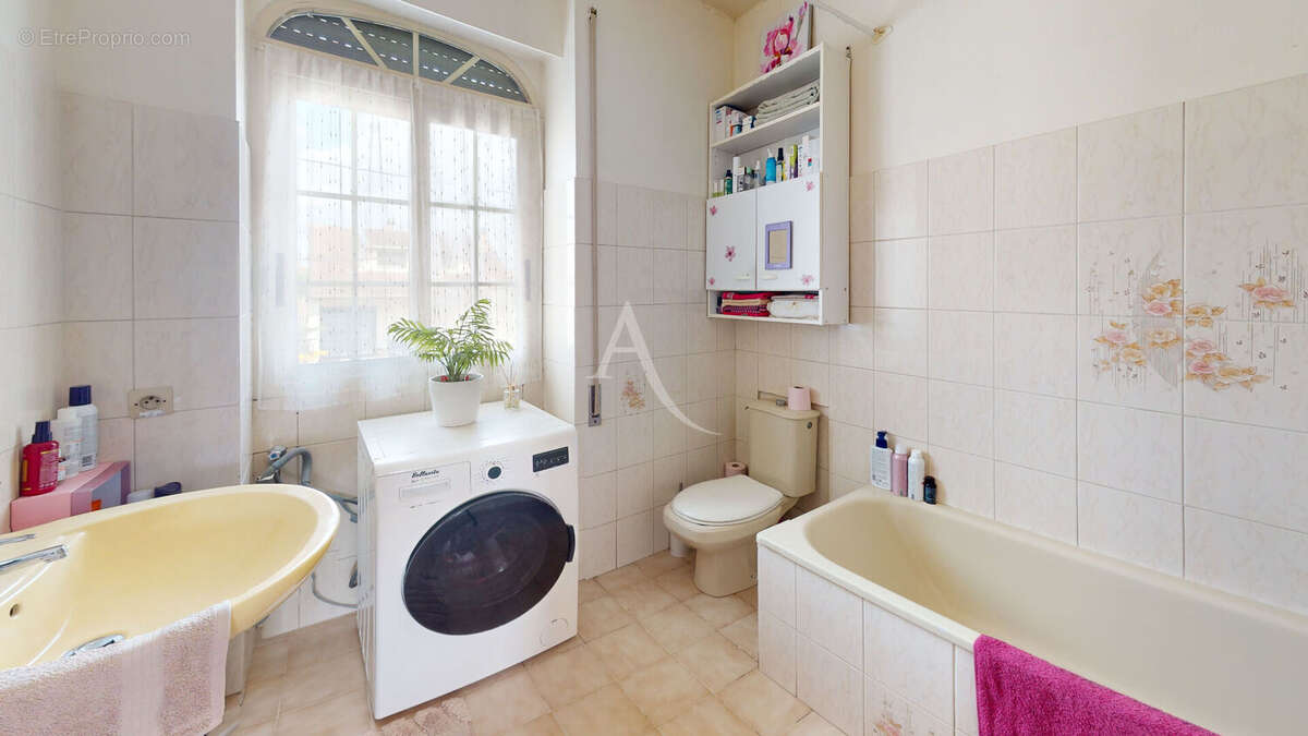 Appartement à PARAY-VIEILLE-POSTE