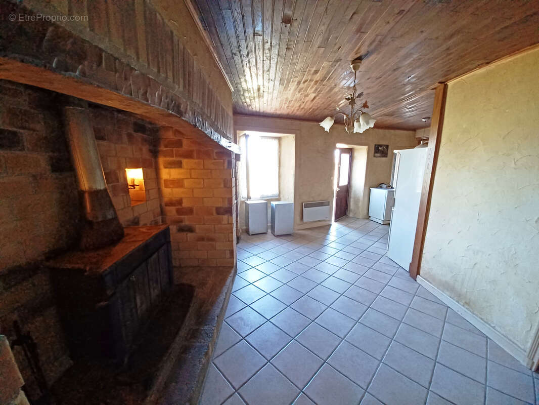 Maison à PLEAUX