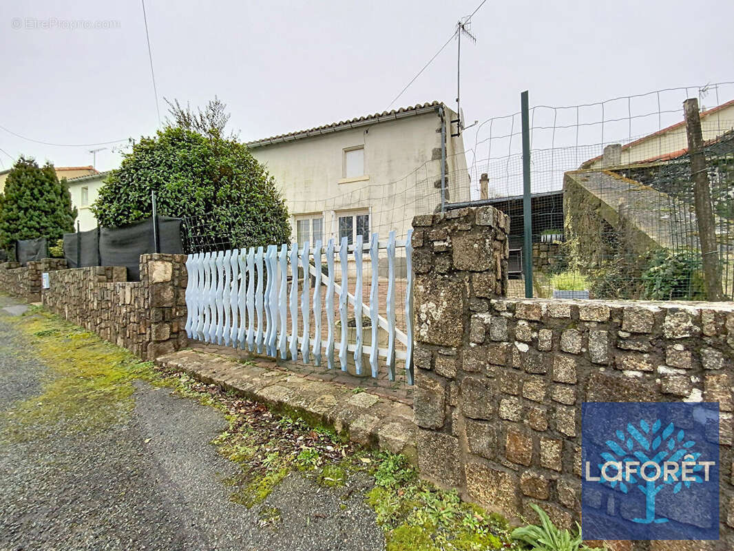 Maison à LA MEILLERAIE-TILLAY