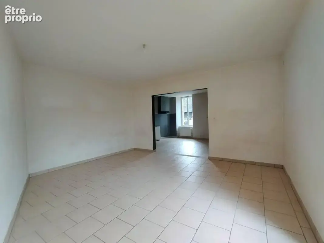 Maison 4 pièces 105 m² à vendre à Mont-Saint-Jean (72140) - photo 2