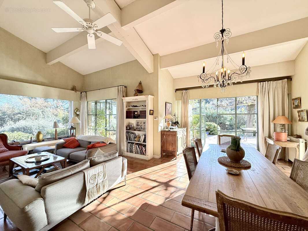 Maison à JONQUERETTES