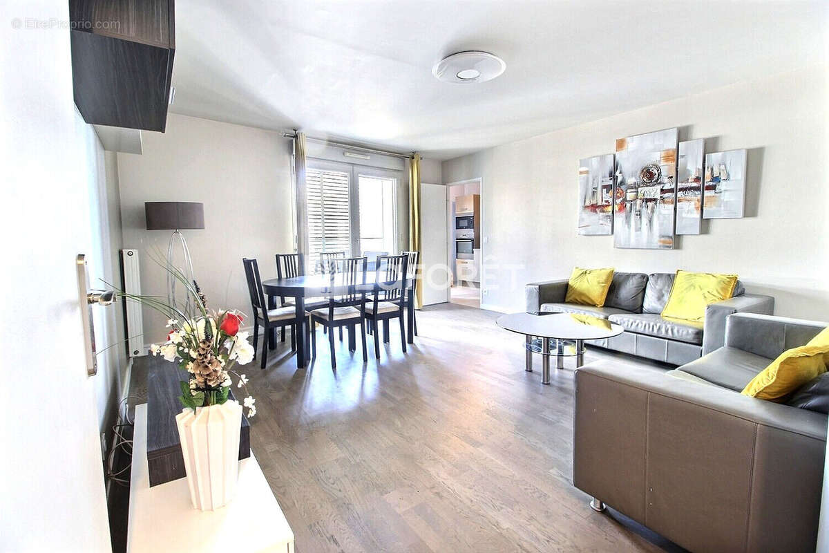 Appartement à GENNEVILLIERS