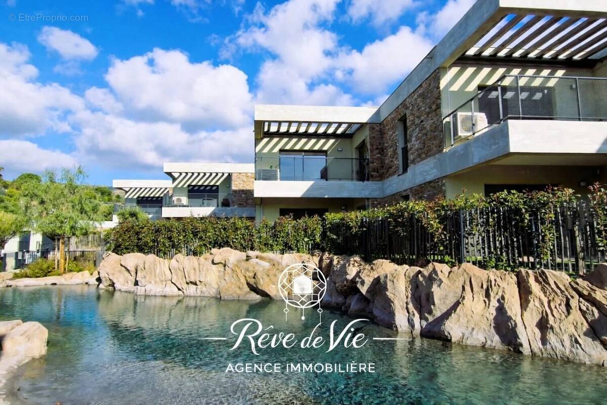Appartement à BORMES-LES-MIMOSAS