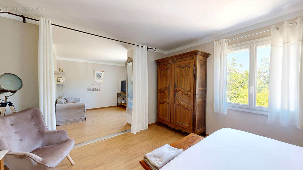 Maison à VALENSOLE