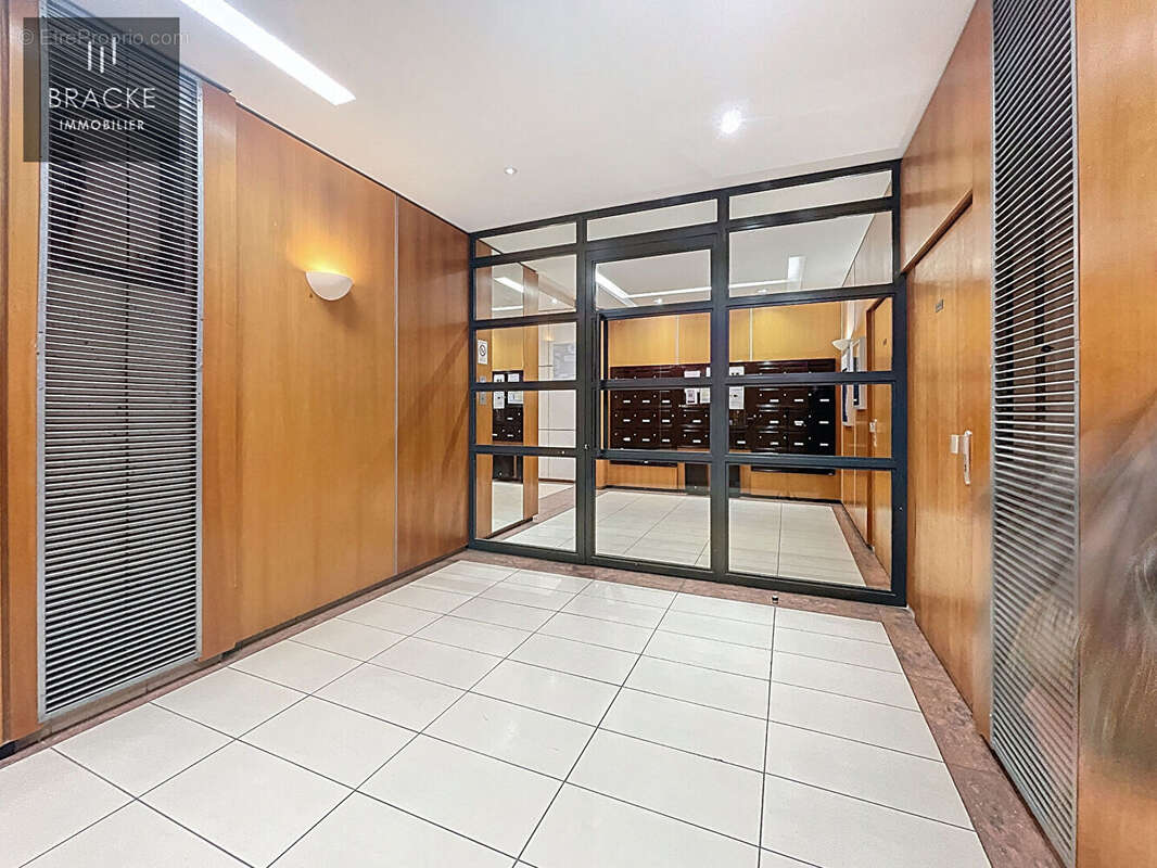 Appartement à COURBEVOIE