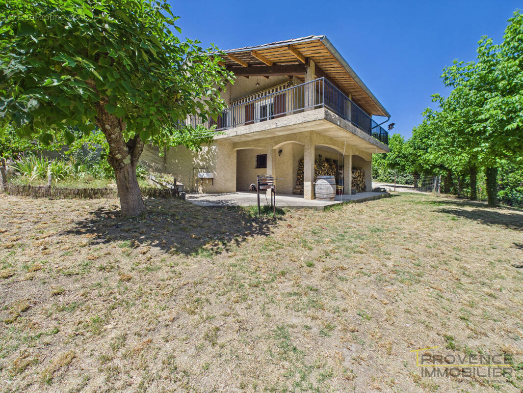 Maison à CHAROLS