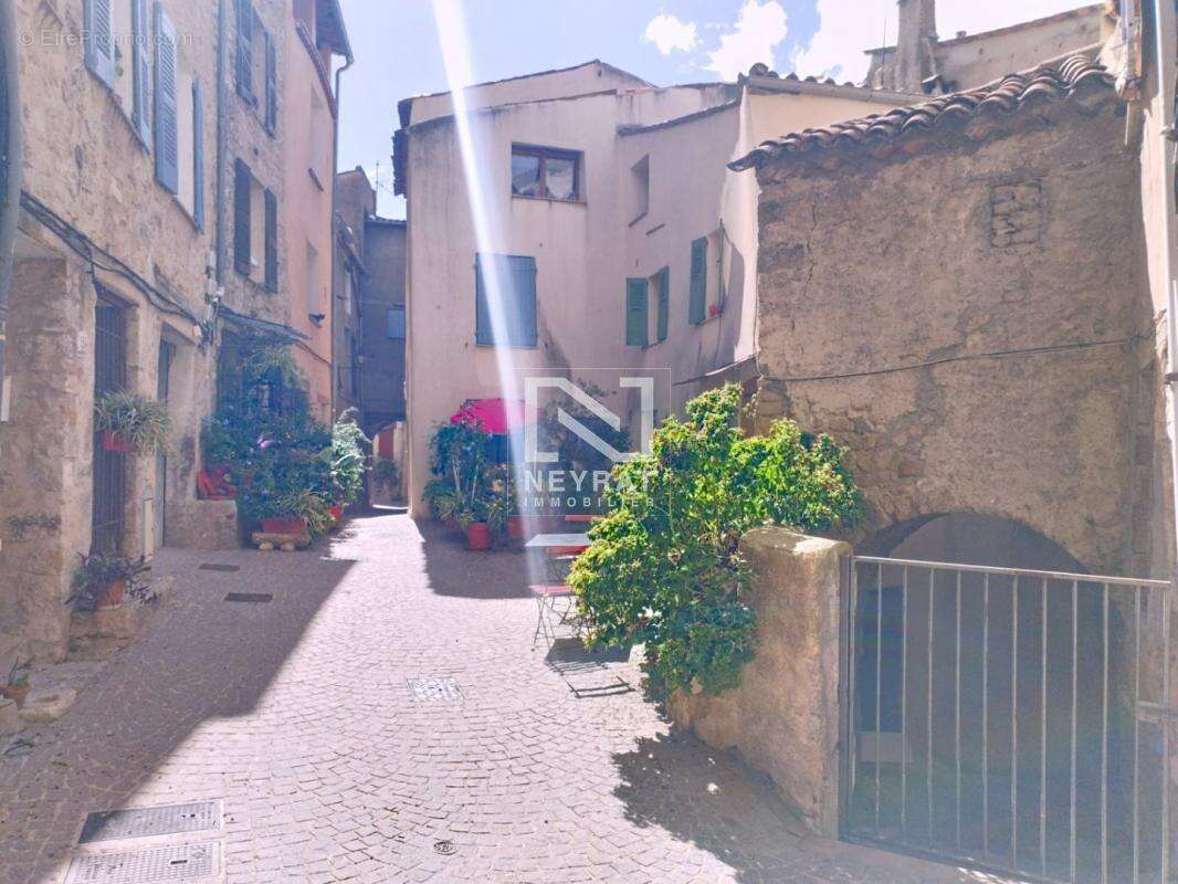 Appartement à FAYENCE