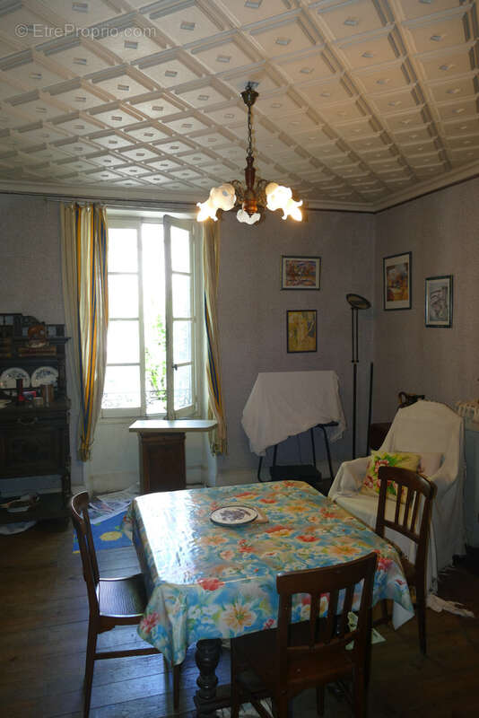 Maison à rénover avec local commercial et logement indépendants (Maurs, 15) - photo 7
