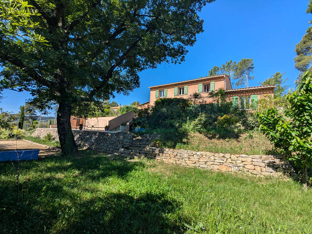 Maison à VILLECROZE