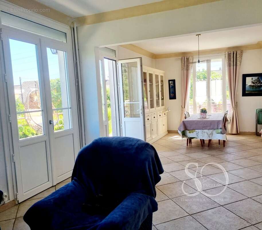 Maison à ROSNY-SUR-SEINE