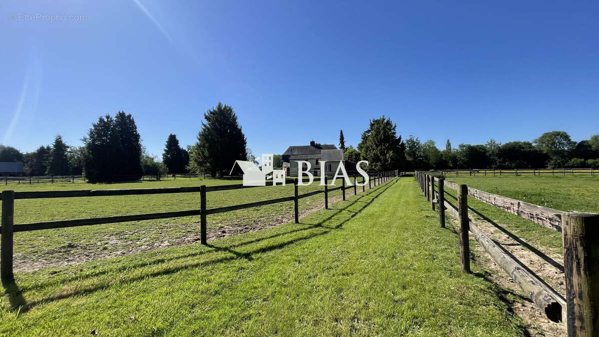 Maison 245 m² à Lisieux  - photo 3