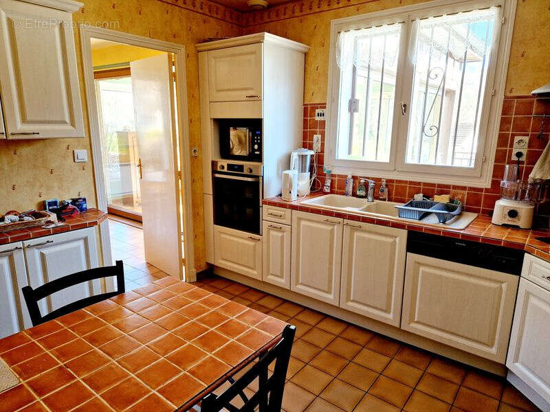 Maison à CUISE-LA-MOTTE