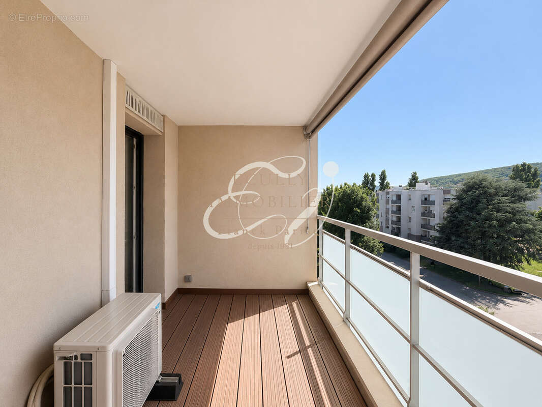 Appartement à NEUVILLE-SUR-SAONE