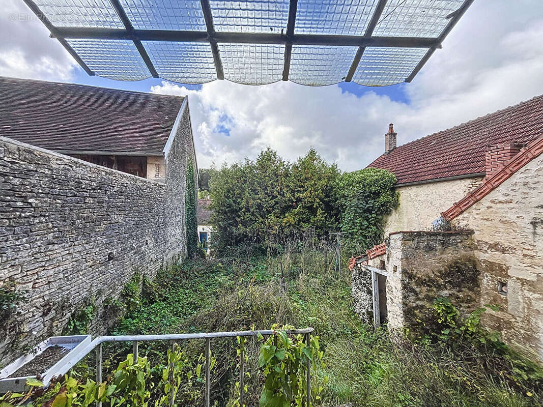Maison à RECEY-SUR-OURCE