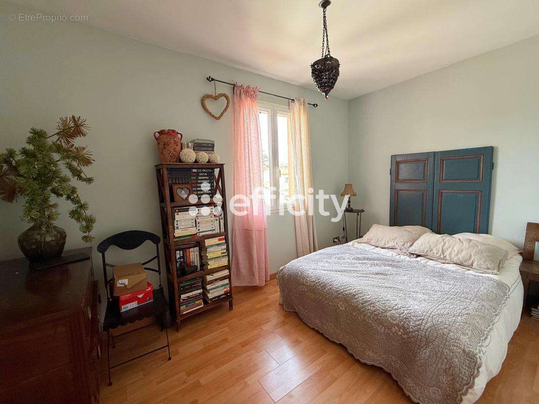 Maison à NANS-LES-PINS