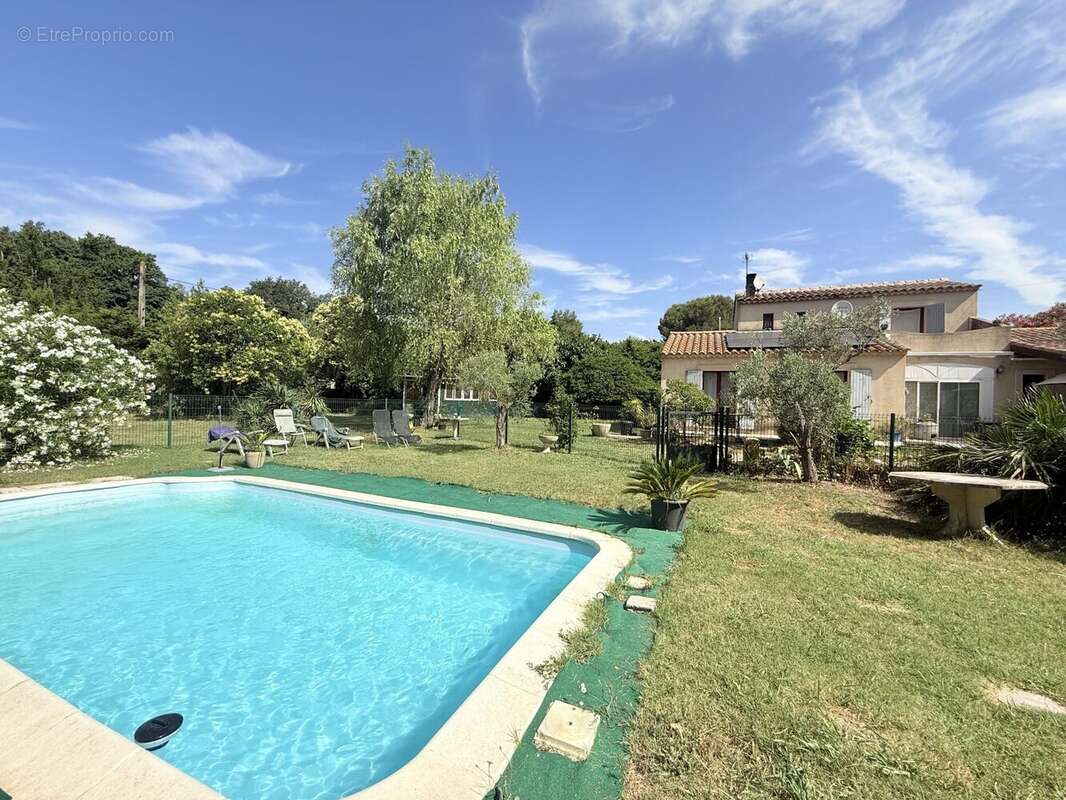 Maison 118 m² à Miramas  - photo 2