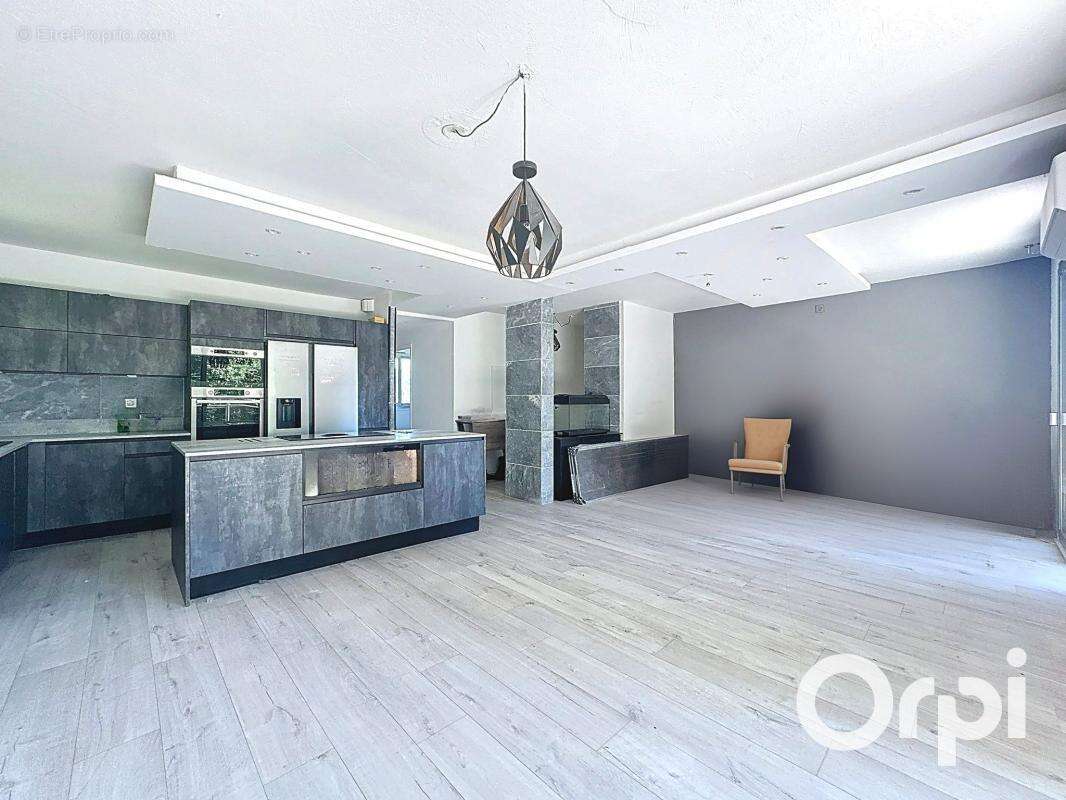 Appartement à VILLENEUVE-LOUBET