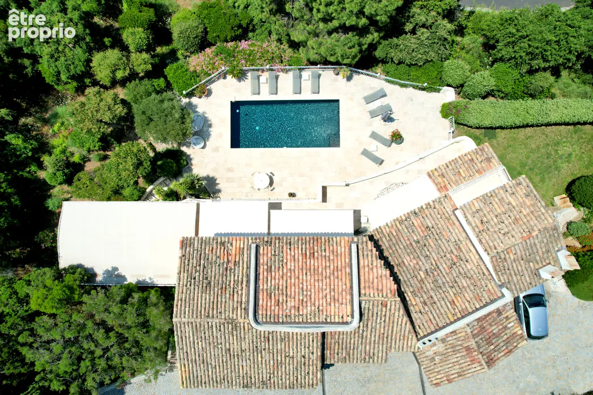 À vendre villa beaux volumes 6 chambres vue mer sud-ouest parkings aux issambres - photo 4