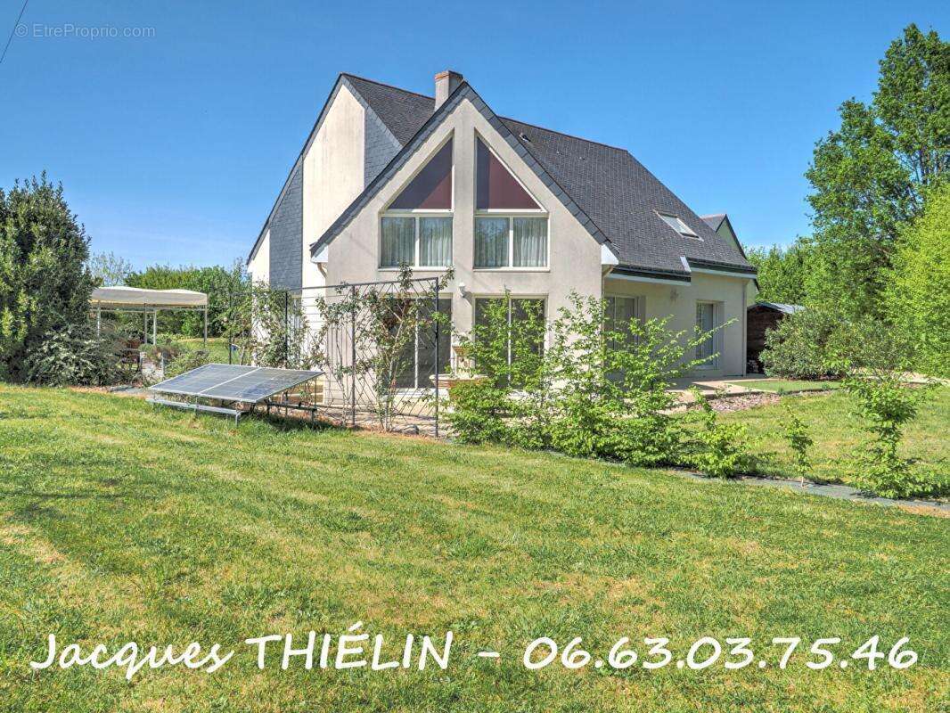 Maison à LONGUE-JUMELLES