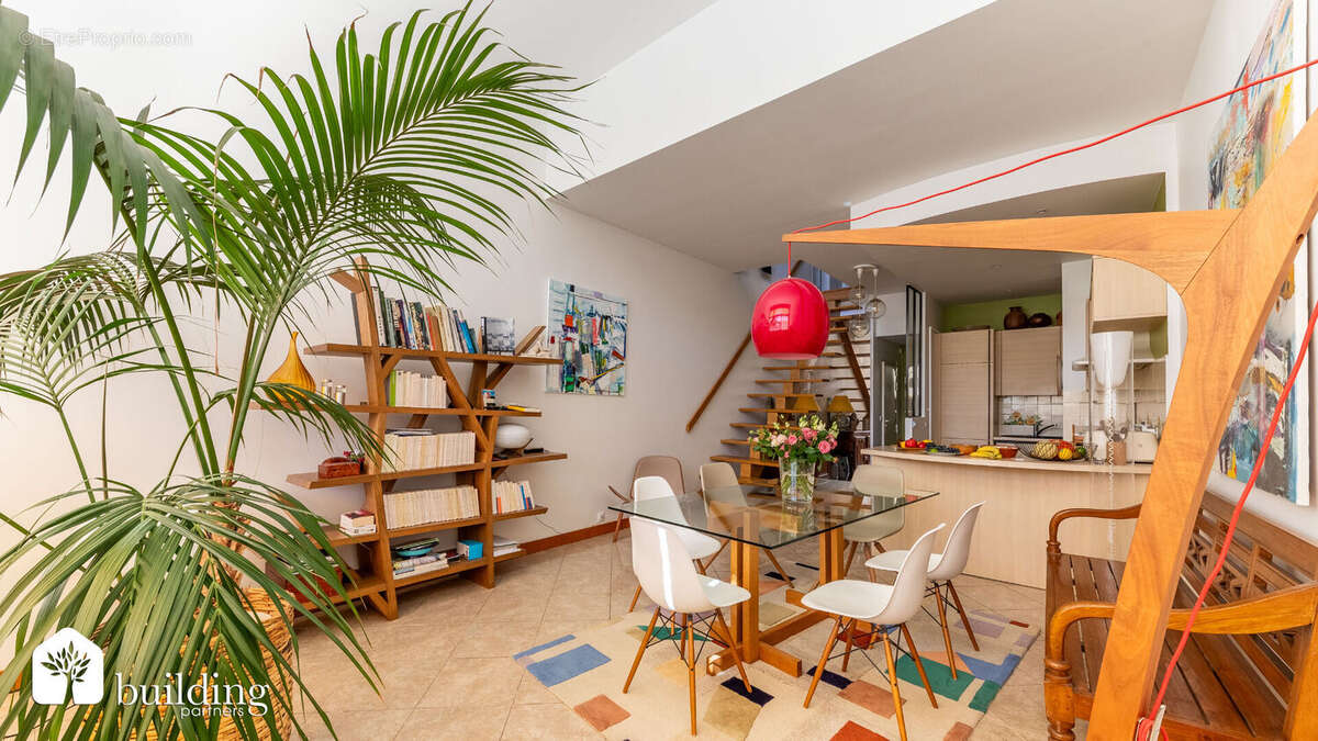 Appartement à COURBEVOIE