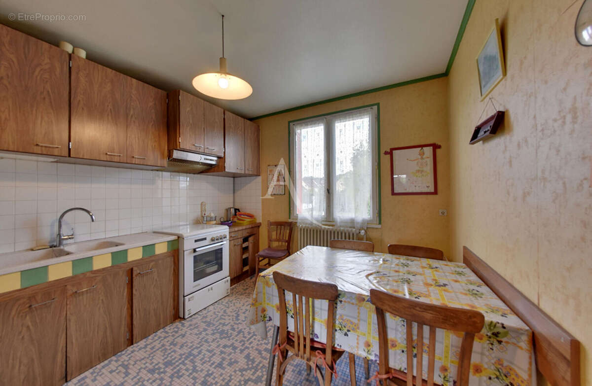 Maison familiale avec fort potentiel et grand jardin - photo 8