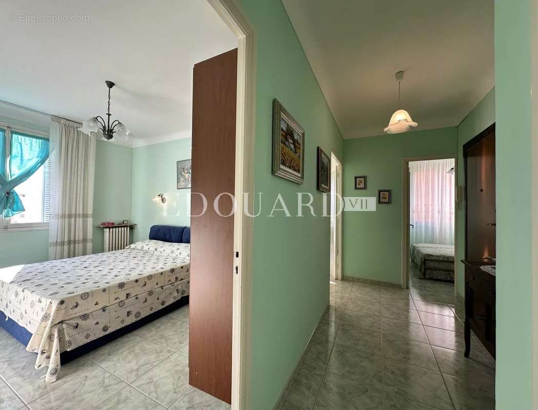 Appartement à ROQUEBRUNE-CAP-MARTIN