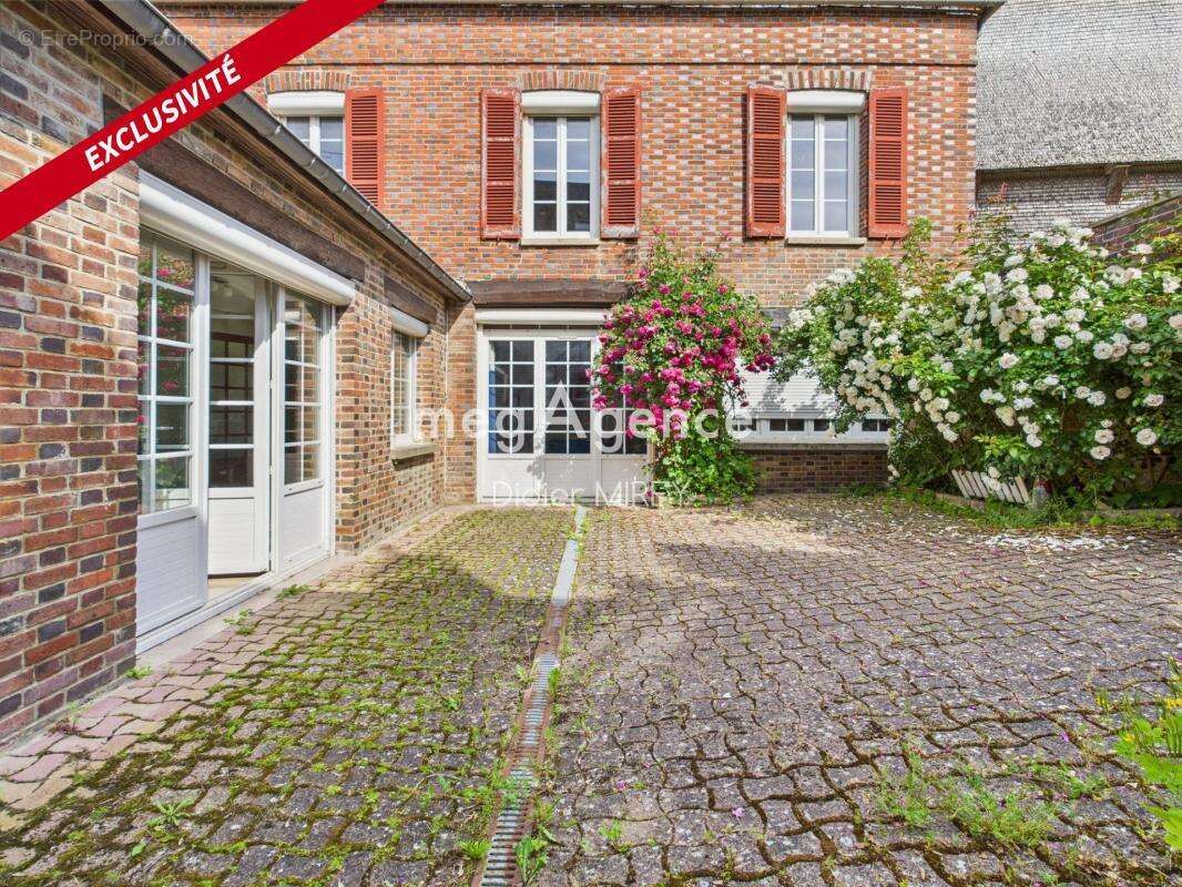 Maison à AIX-EN-OTHE