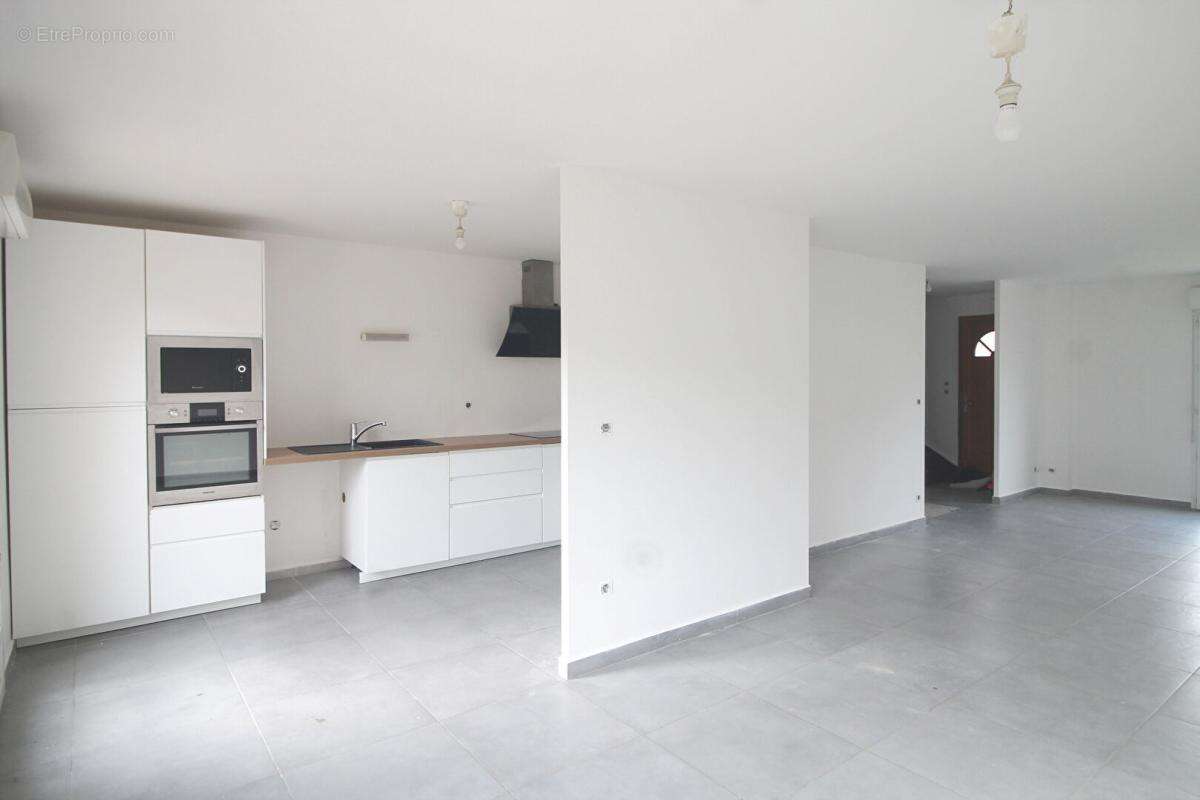 Maison Cuincy - 3 ch - 91 m2 - garage - jardin - photo 3