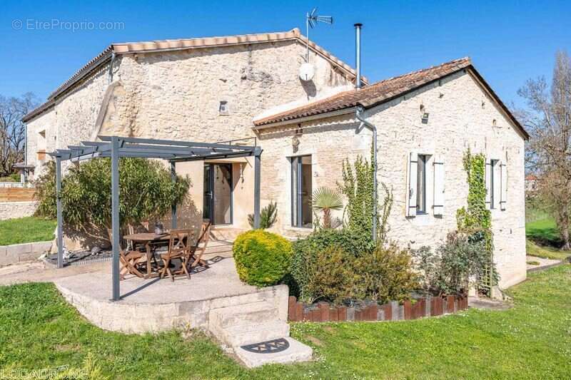 Maison à SAINT-PERDOUX