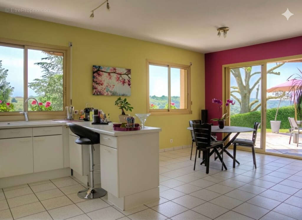 Maison à BOURGOIN-JALLIEU