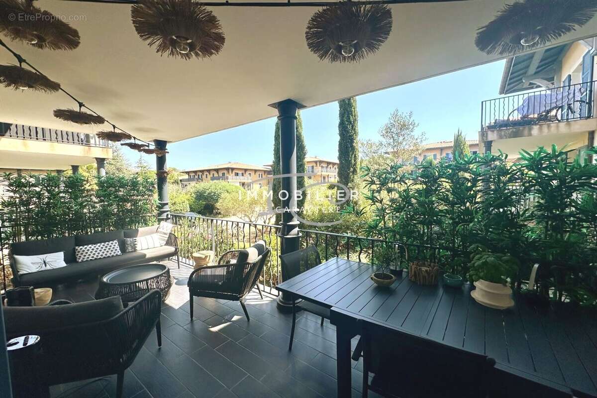 Appartement à LA CROIX-VALMER