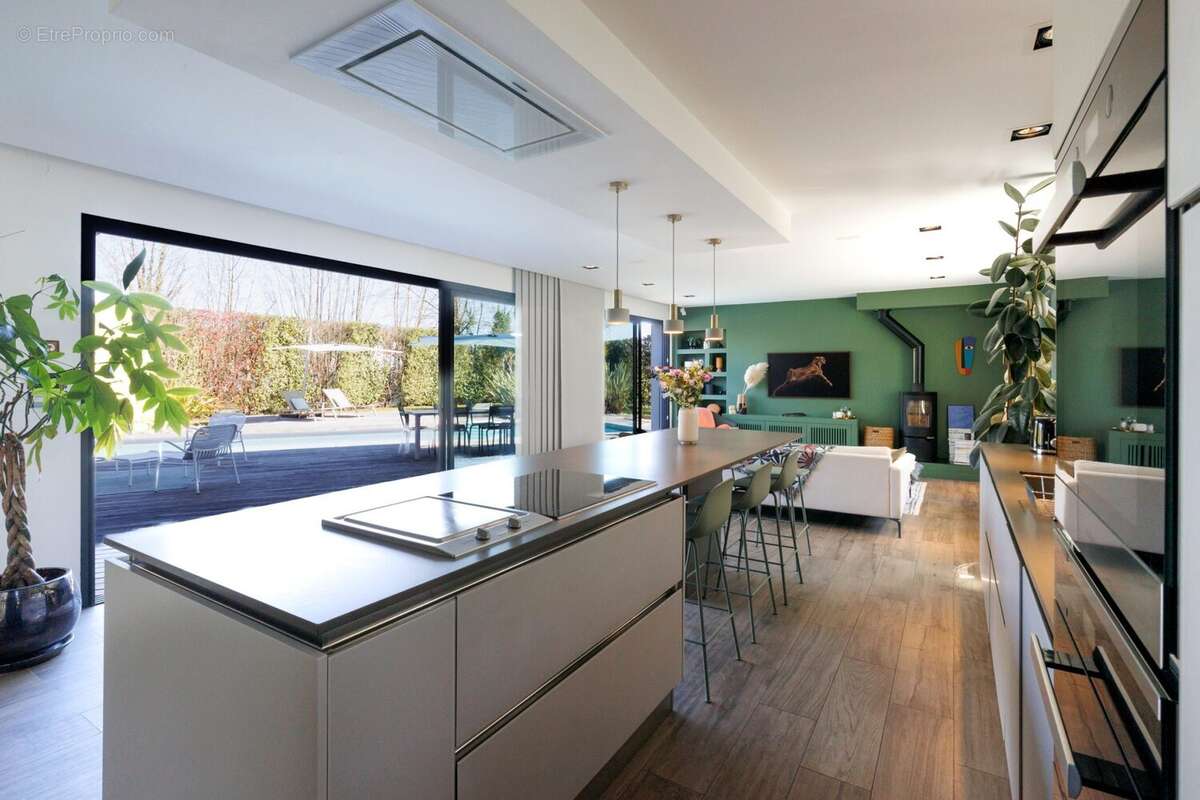 Maison à BASSUSSARRY