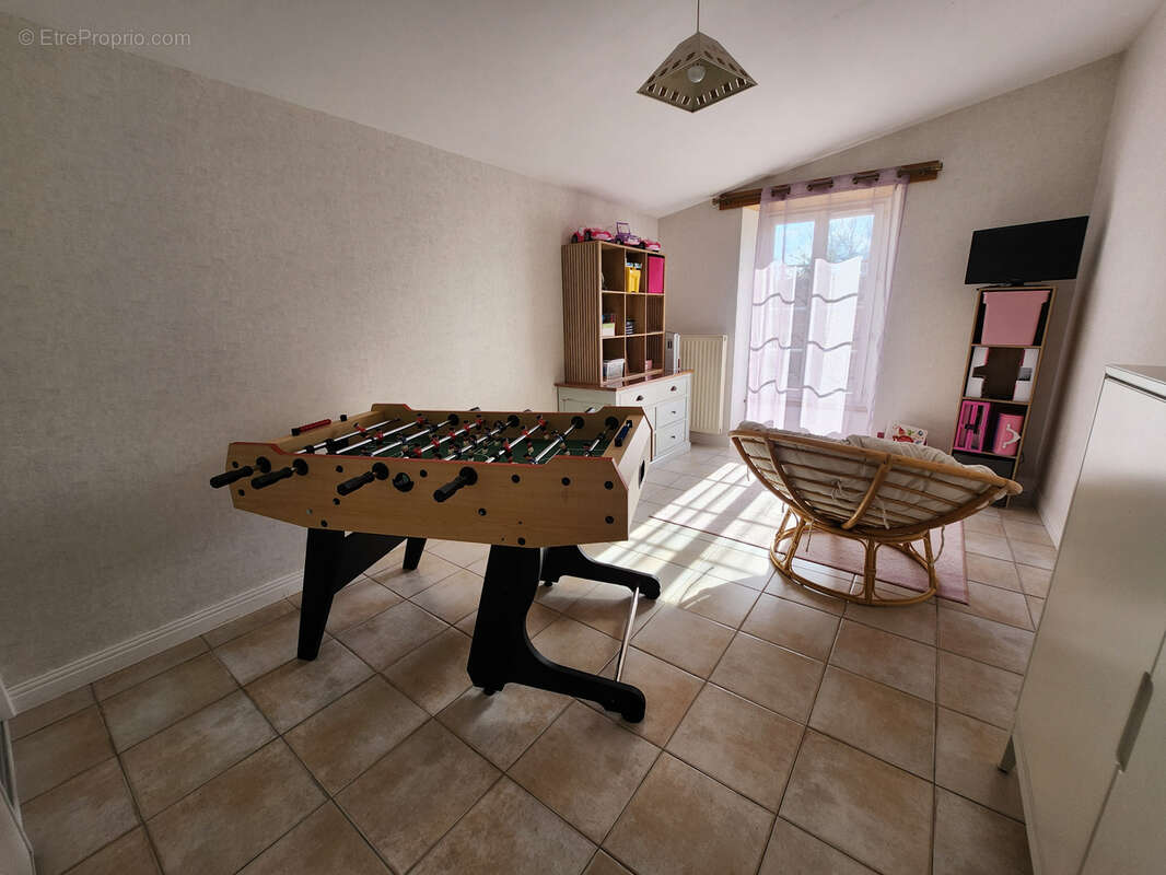 Maison en pierre coup de cœur avec 6 chambres et double garage - photo 15