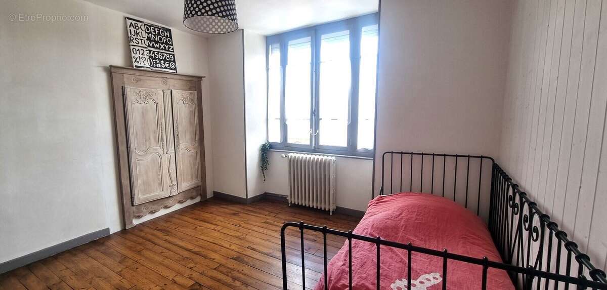 Maison de ville avec jardin et 7 chambres à Guingamp. AGREEMENT PMI pour famille d'accueil - photo 11