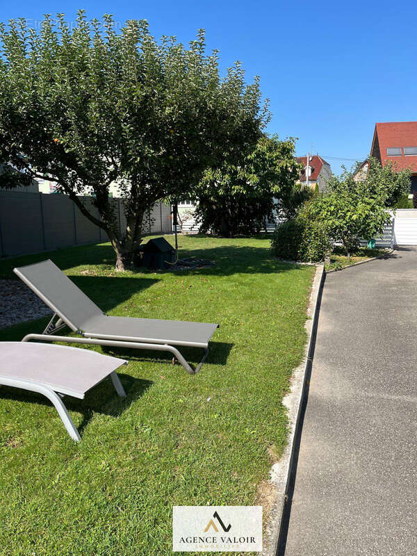 Maison à VILLAGE-NEUF