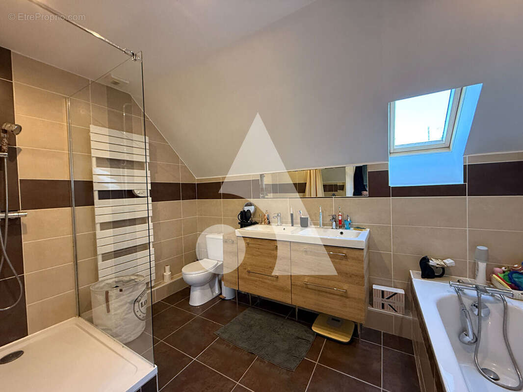 Maison à VAUX-SUR-EURE