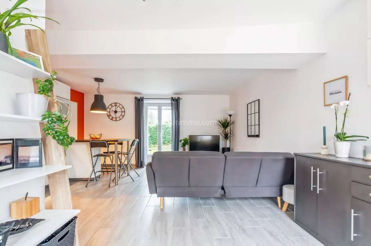 Maison à DAMPMART