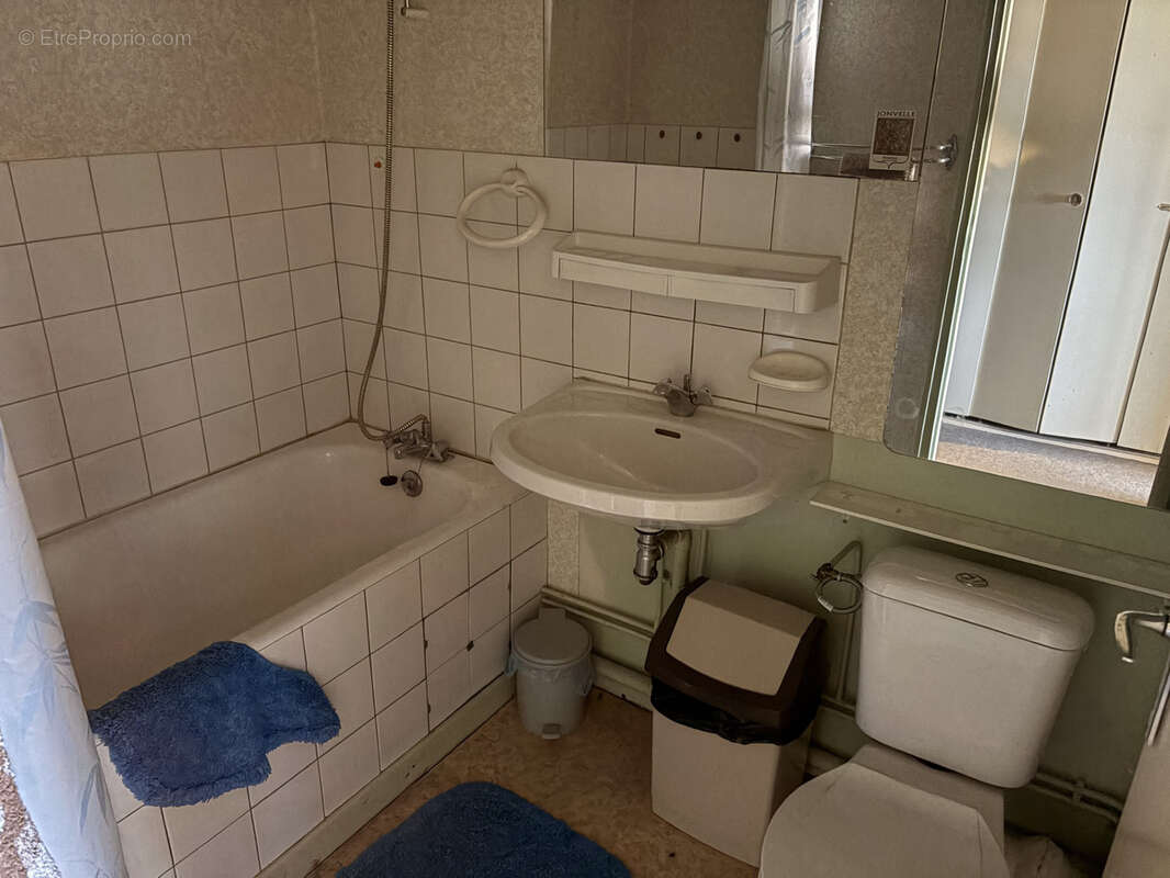 Appartement à SAINT-LOUP-SUR-SEMOUSE