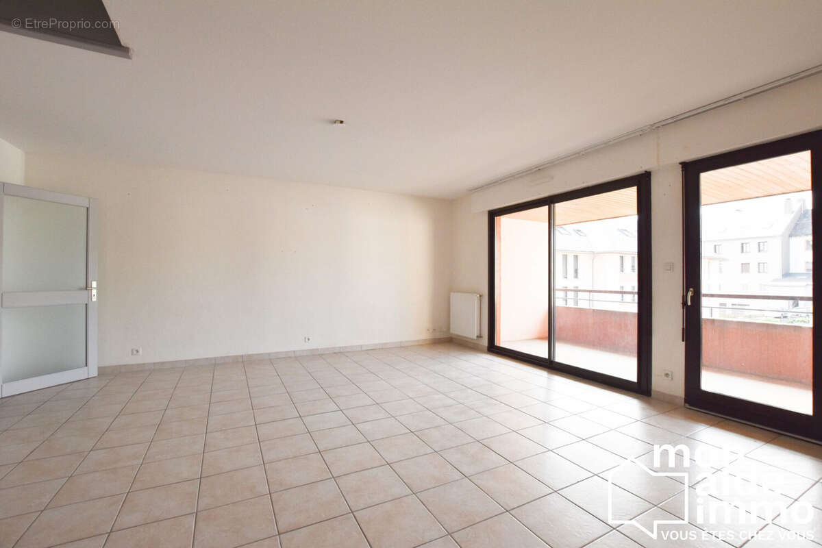 Appartement à BARAQUEVILLE