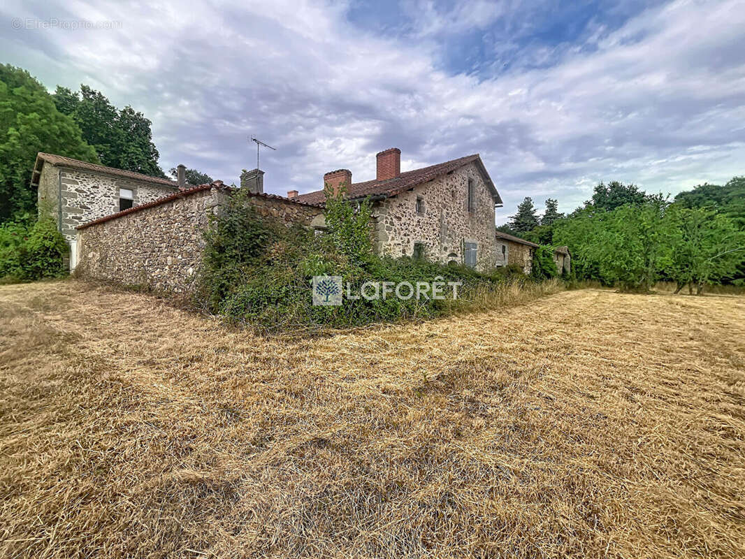 logis dépendances parcSecondigny 10 pièce(s) m2 - photo 23