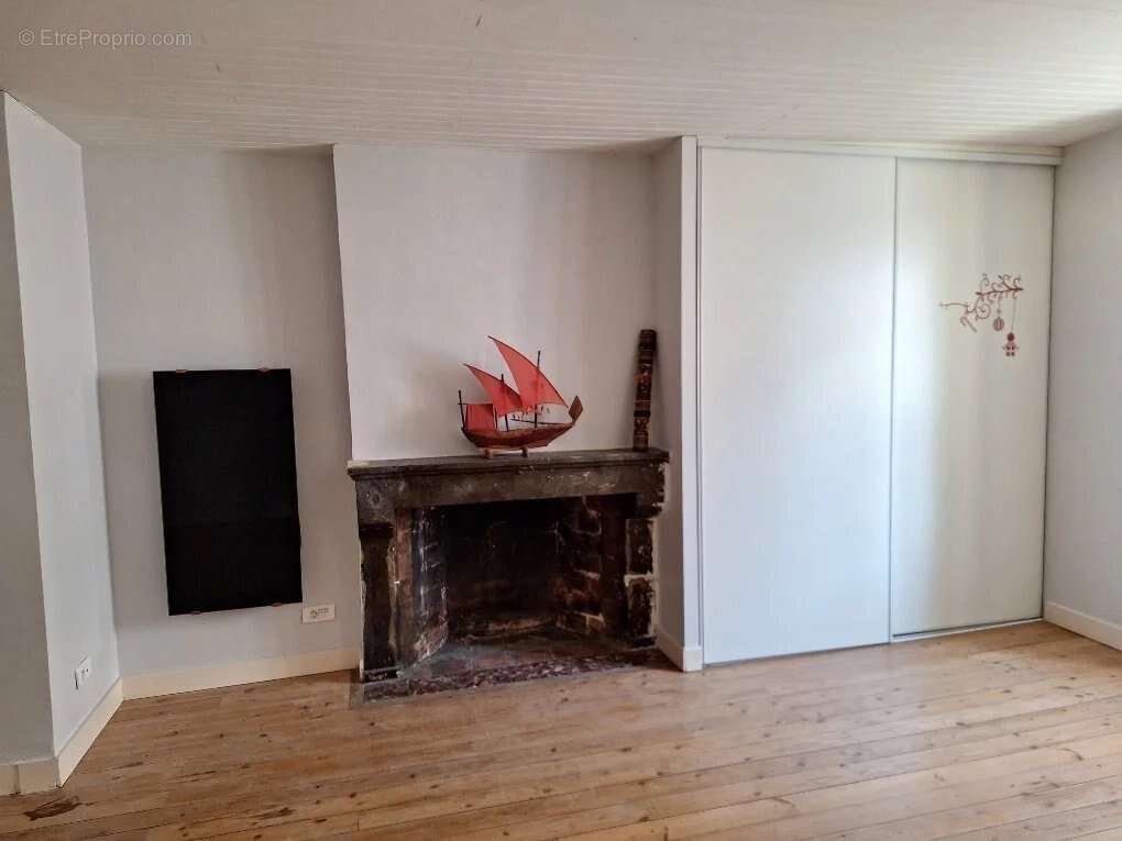 Maison à CHASSENEUIL-SUR-BONNIEURE