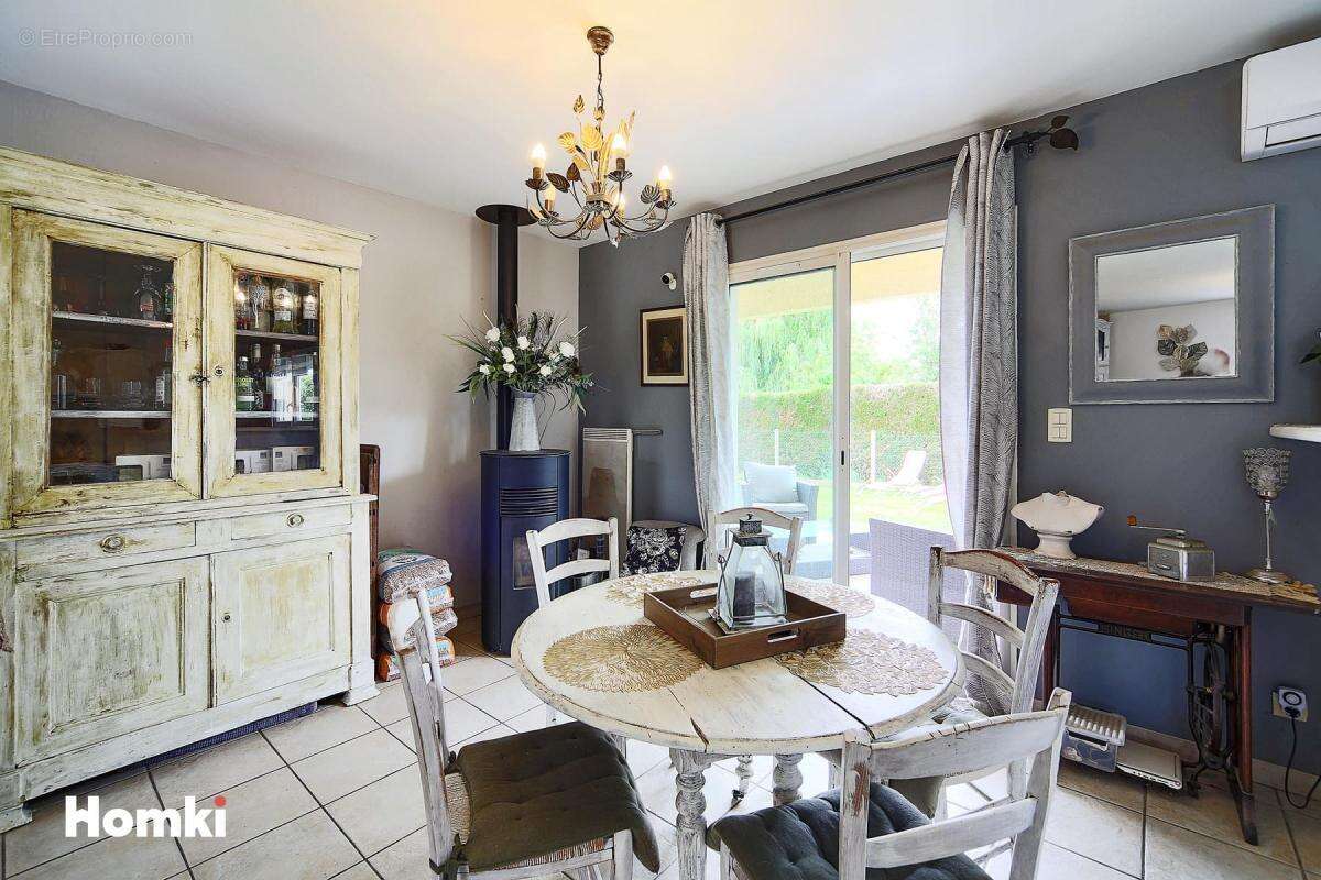 Maison à MONTECH