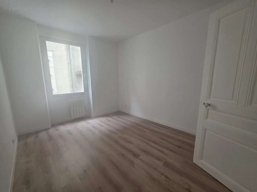 Appartement à LE TEIL