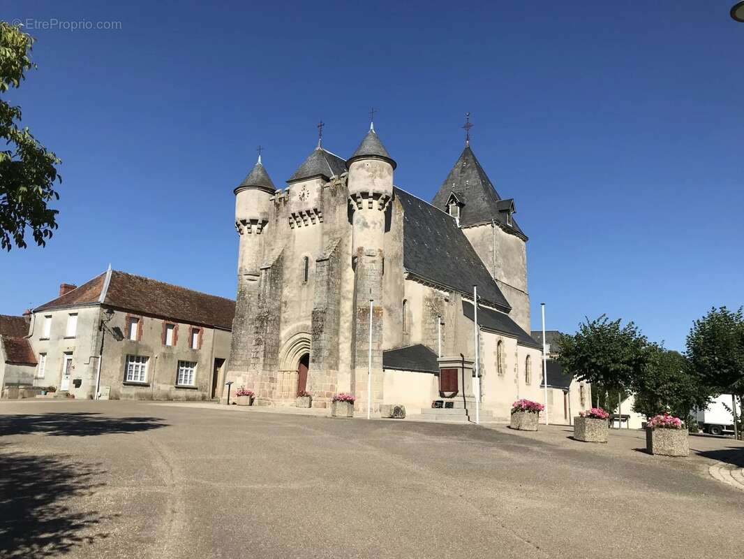 Maison à LOURDOUEIX-SAINT-MICHEL
