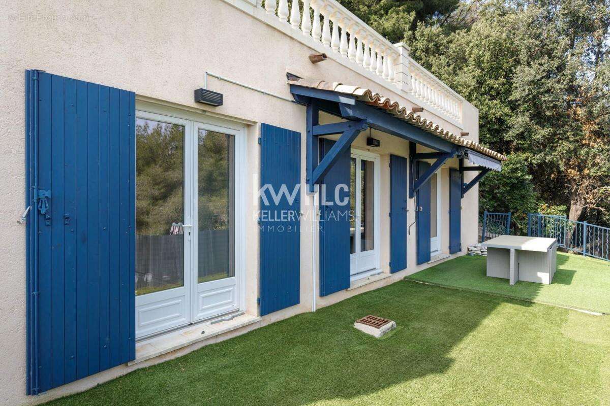 Maison à SAINT-LAURENT-DU-VAR