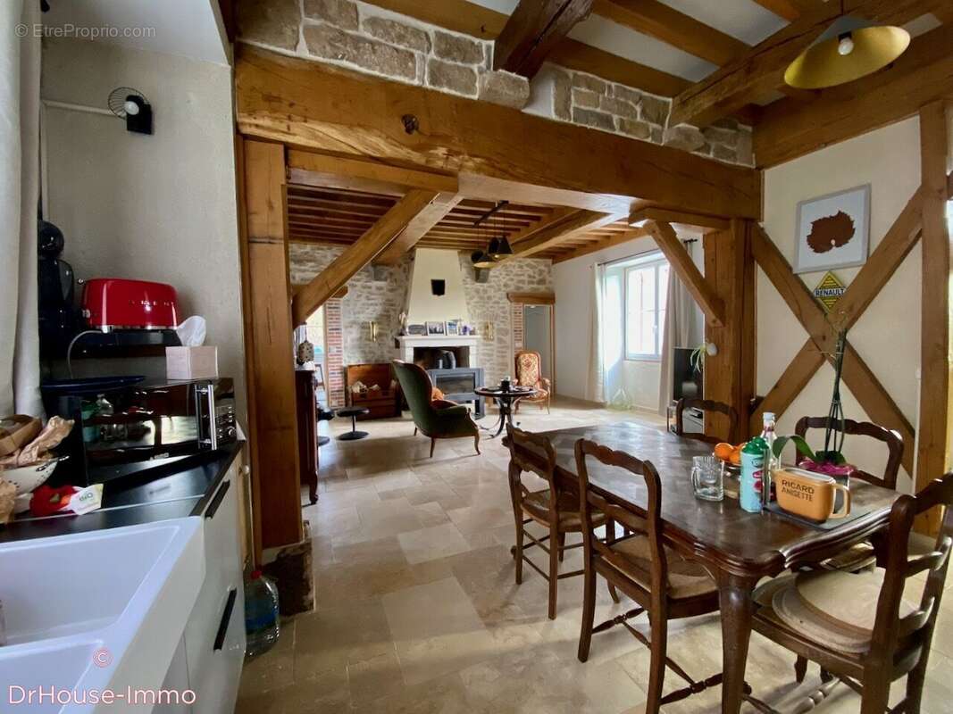 Maison à SAINT-AUBIN-DES-CHAUMES