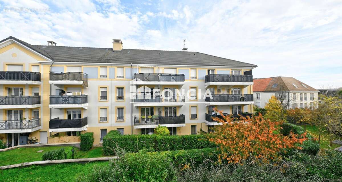 Appartement à VAUREAL