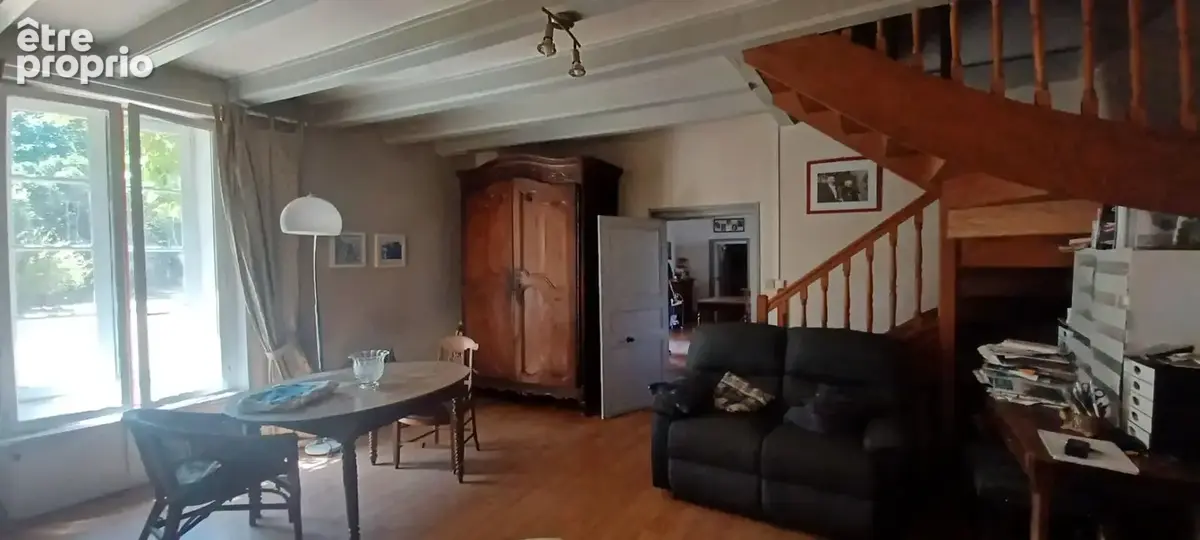 Grande maison de famille, dépendances  et jardin - photo 16
