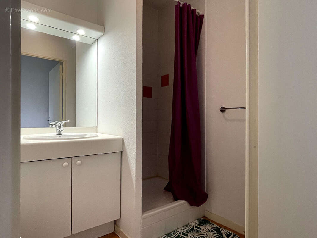 Appartement à SAINT-SEBASTIEN-SUR-LOIRE